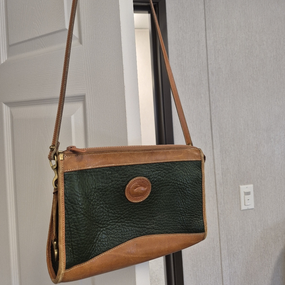 Vintage Dooney & Bourke Green Pebble Grain Leather Crossbody Bag